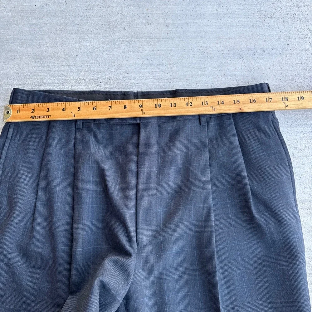 Jos A Bank Suit Mens 43L 34R Grey Glen Plaid Wool 2 Button Pleated Cuffed 2pc